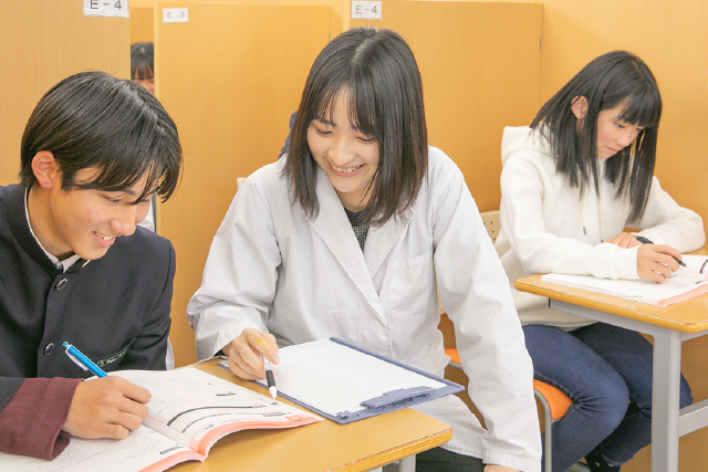 先生1人に生徒2人まで